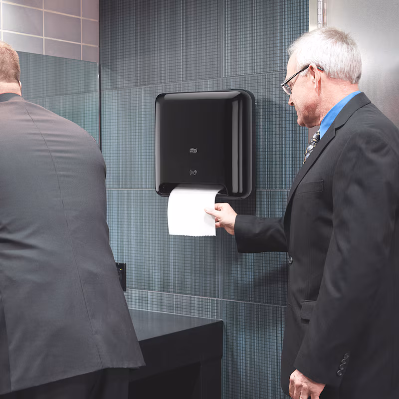551108 - Dispensador Tork Matic Elevation c/Sensor Preto